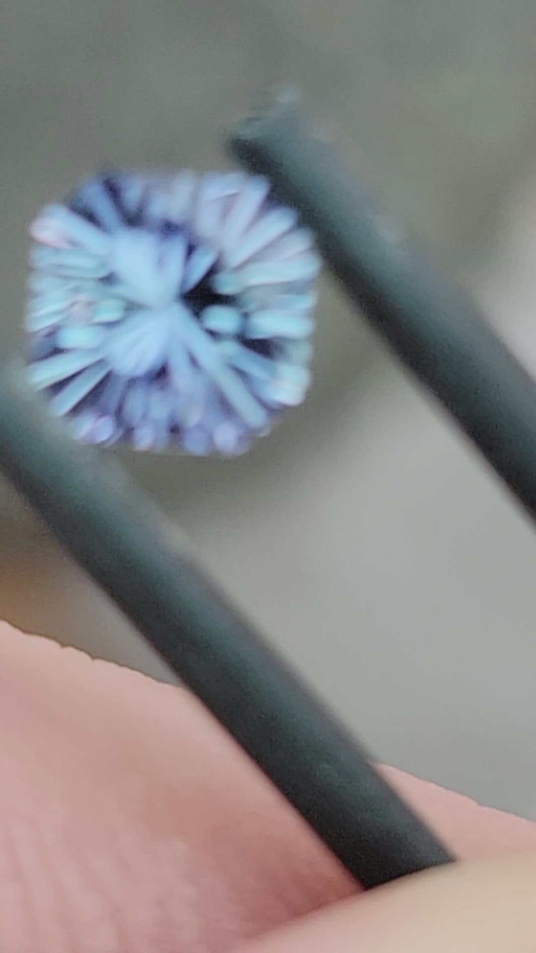 Immergrünblauer quadratischer Achtecksaphir mit 0,82 Karat – 5,1 x 5,7 mm, Fantasieschliff – Farbwechsel