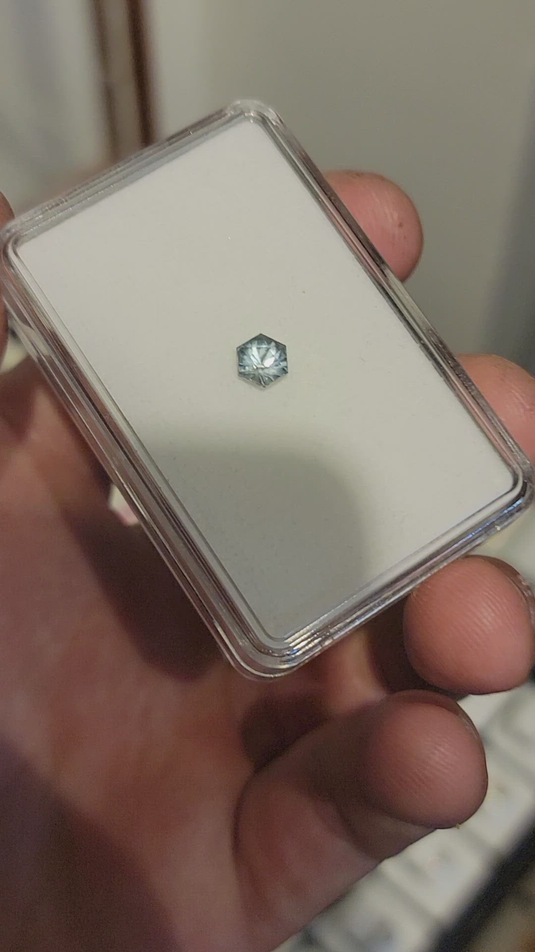 Montana Sapphire 1.24 carat Hexagone - Coupe de précision, 6.2x5.4mm