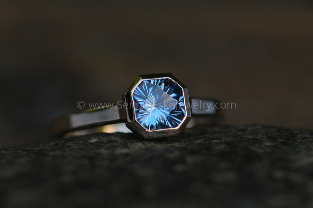 Peekaboo Medium/Lightweight Ring Setting - Depicted with Periwinkle Umba Sapphire (Setting Only, Center Stone Sold Separately) Sennin Esko Jewelry Bezel Engagement, Blue Sapphire, color changing sapphire, Customizable Setting, Dainty Band, Engagem Loose Settings