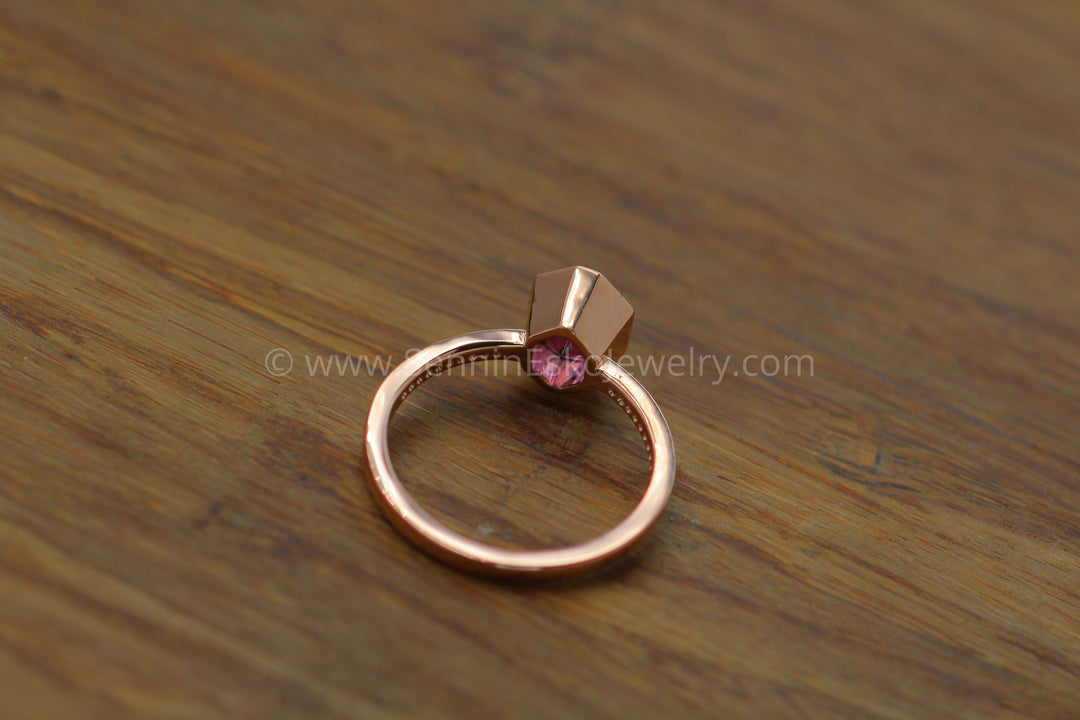 Diamond Channel Accented Rose Gold Bezel Ring Setting - Depicted with a Fantasy cut Mahenge Garnet (Setting Only, Center Stone Sold Separately) Sennin Esko Jewelry Bezel Setting, Diamond Alternative, Green Amethyst, Green Amethyst Ring, Prasiolite Ring, Recycled E Loose Settings
