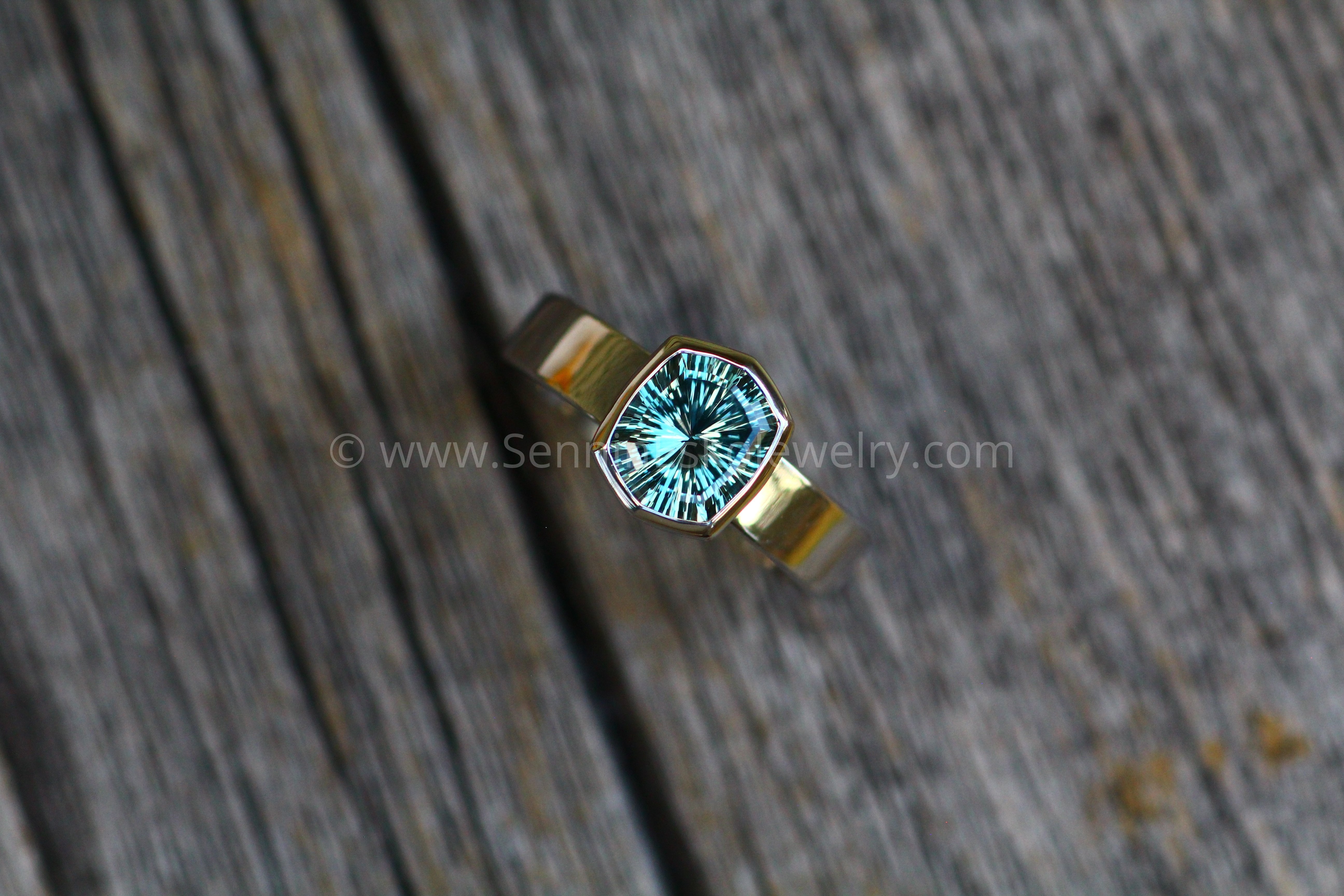 Medium/Heavy Weight Platinum Solitaire Bezel Ring Setting