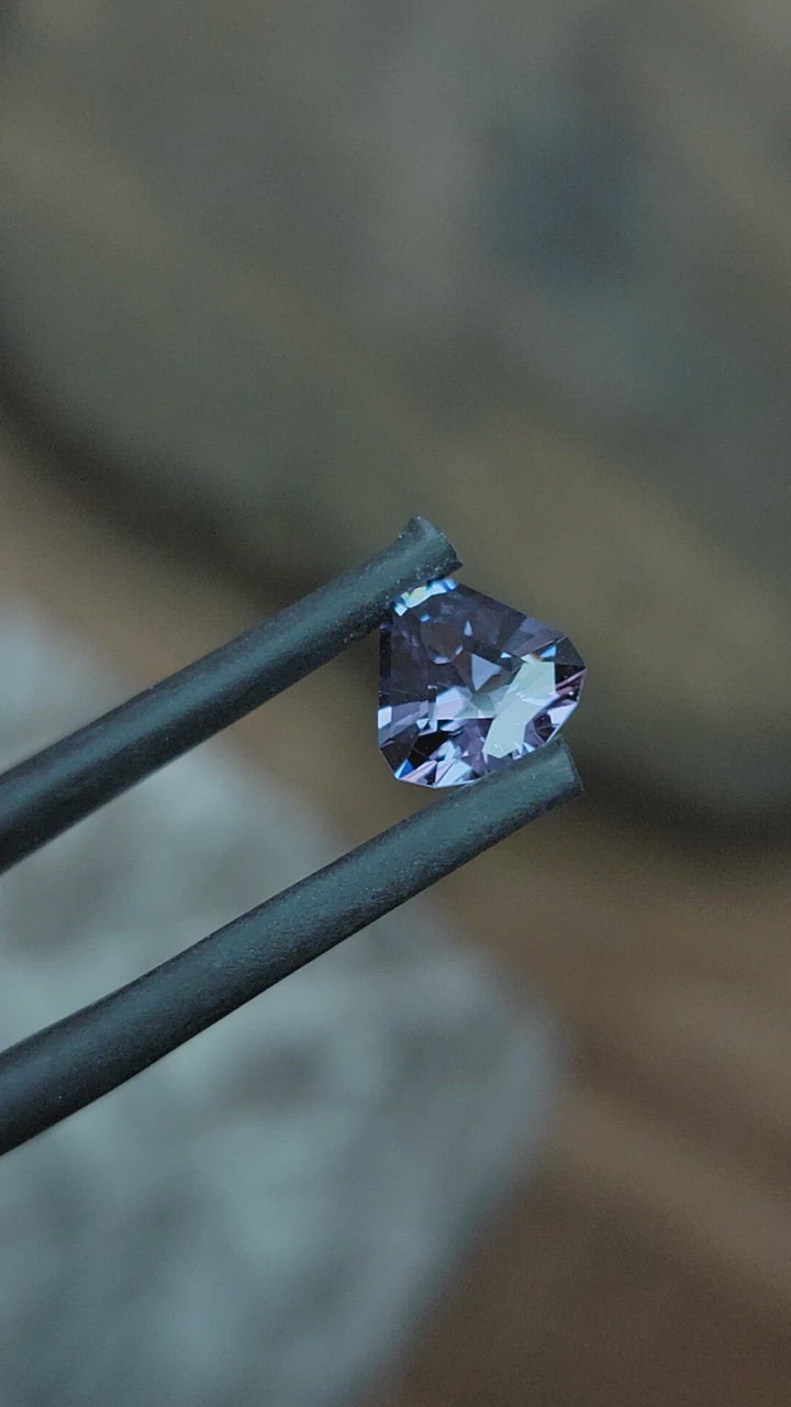 Blue/Lilac Spinel Shield 0.97 Carats Shield cut -  6.7x6.7mm