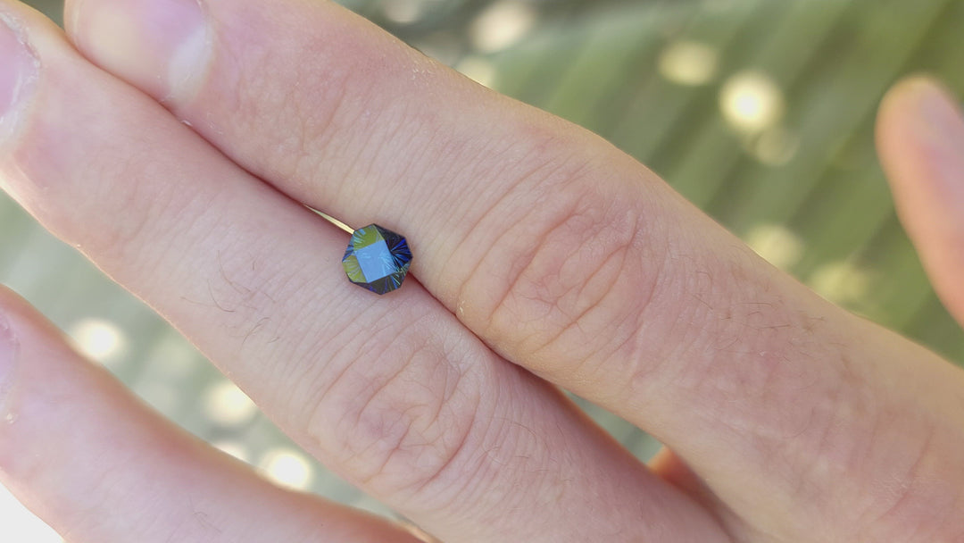 Parti saphir octogone - 1,39 carats, taille fantaisie - saphir bleu profond - 6,2 x 5,8 mm