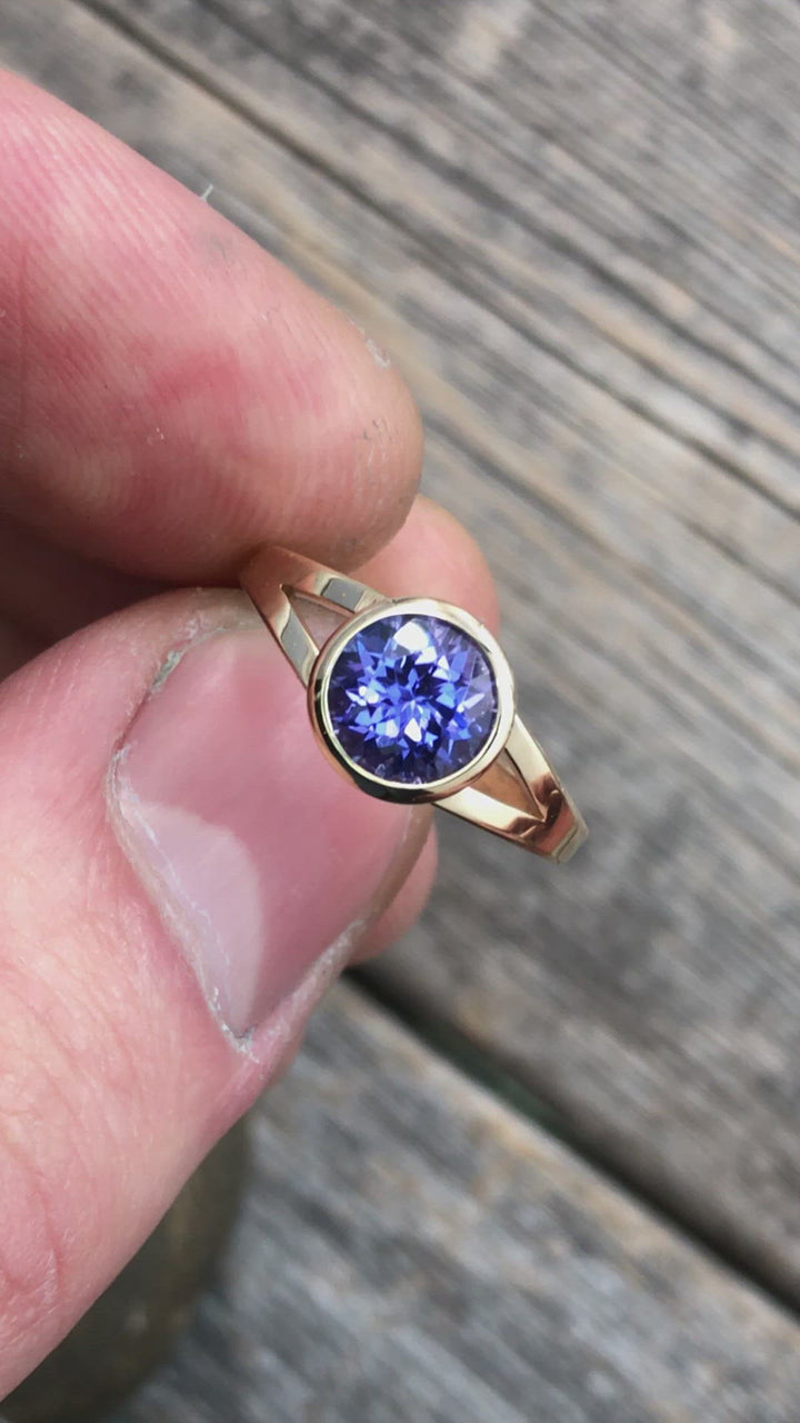 Medium Weight Solitaire Split Band Bezel Ring Setting - Tanzanite Depicted (Setting Only, Center Stone Sold Separately)