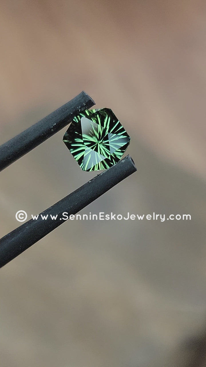 1,24 ct blauer/grüner und gelber parti kenianischer sechseckiger Saphir – Fantasy-Schliff – 7,1 x 6 mm