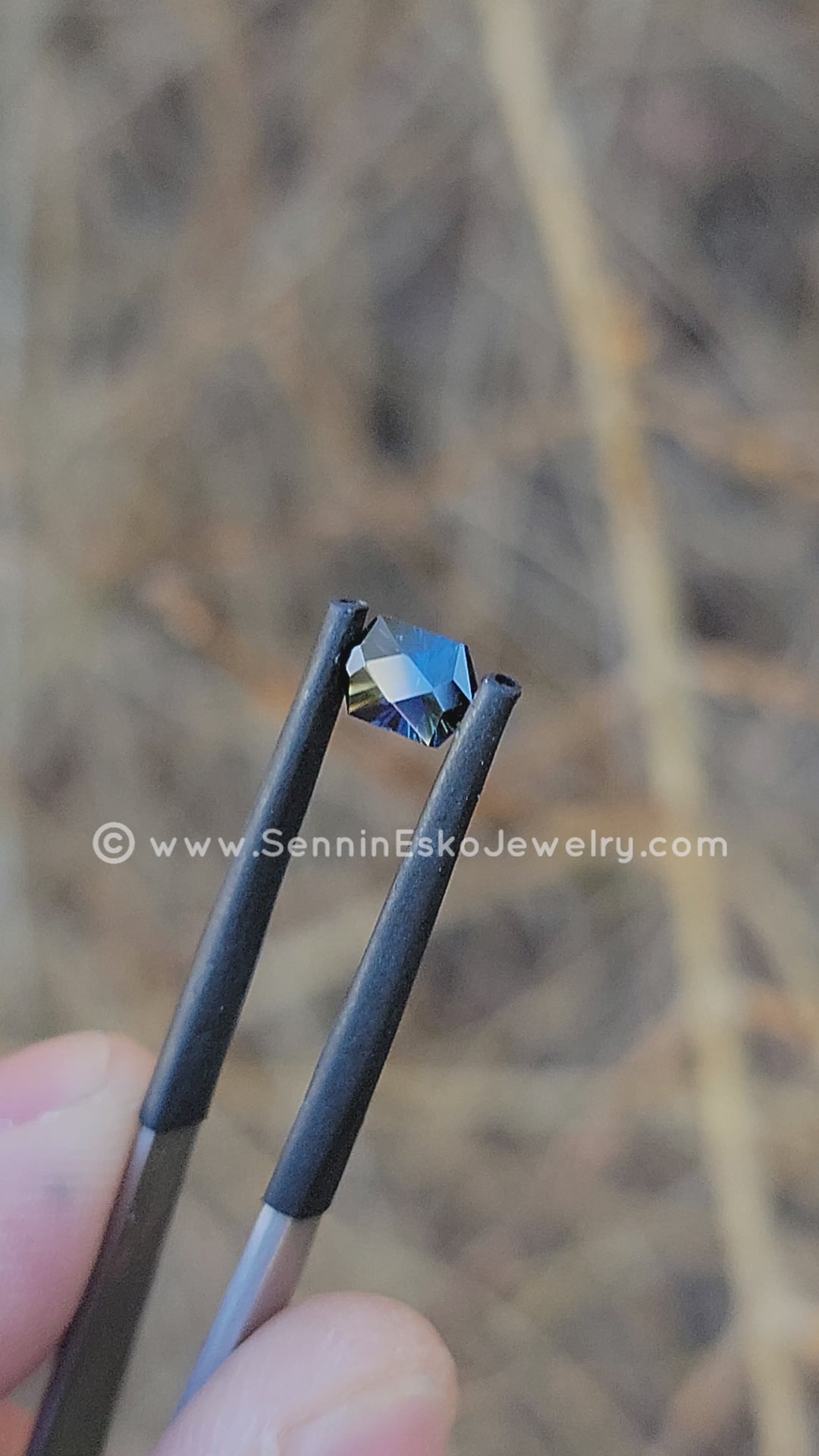 1,24 ct tintenblauer sechseckiger Saphir – Fantasieschliff 7,7 x 4,9 mm