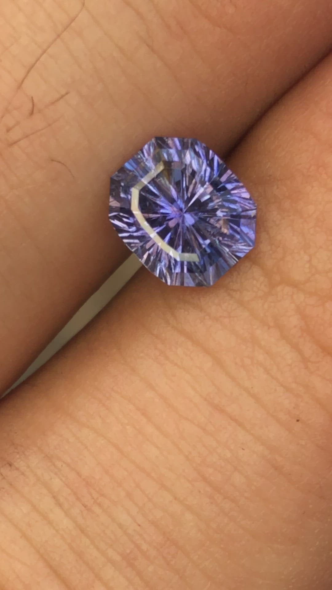 Saphir Bleu Violet Taille Fantaisie 6.8x5.9mm, 1.53Carats - Umba Sapphire