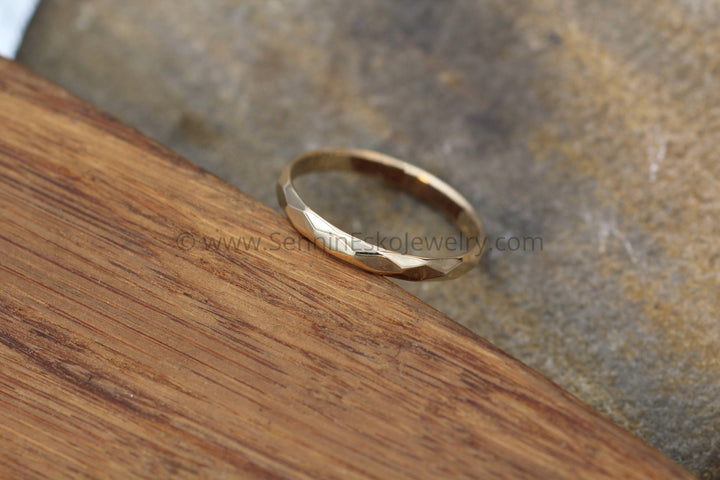 Faceted 14kt Yellow Gold 2.5mm Band Sennin Esko Jewelry 14 kt gold band, 14 kt wedding, 18 kt Wedding Ring, Custom Engraving, Engraved Band, Faceted Texture ENGRAVABLE BANDS/WEDDING