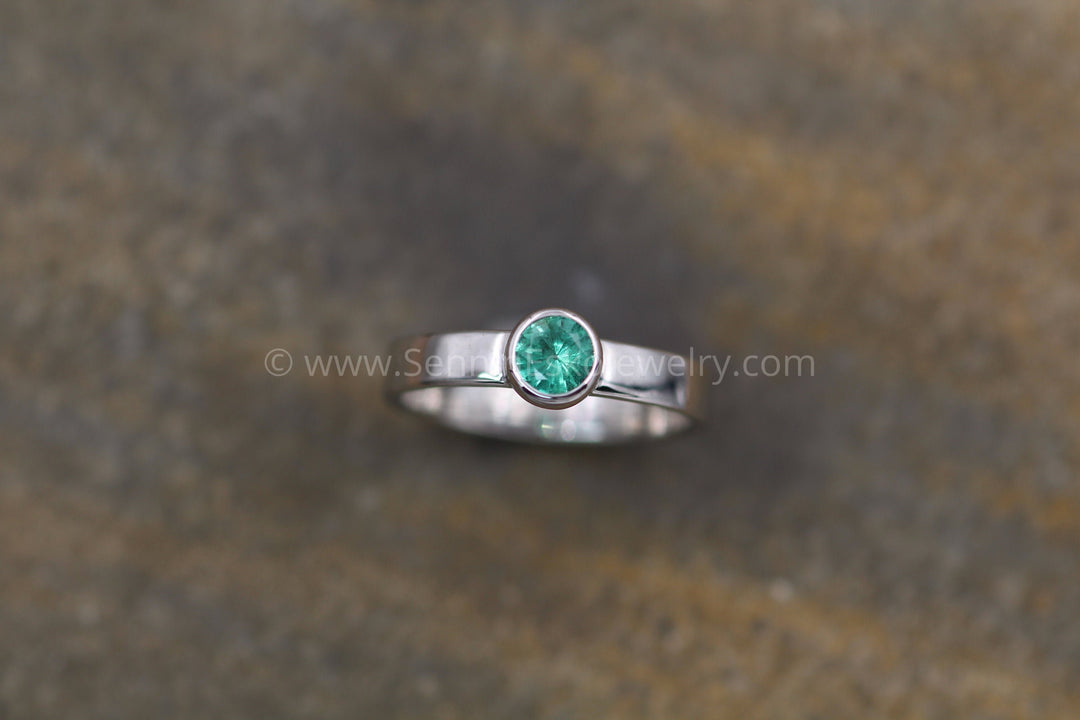 Medium weight Platinum setting - Depicted with an Emerald (Setting Only, Center Stone Sold Separately) Sennin Esko Jewelry Alternative Platinum, Colombian Emerald, Diamond Alternative, Emerald Bezel Ring, Emerald Engagement Loose Settings